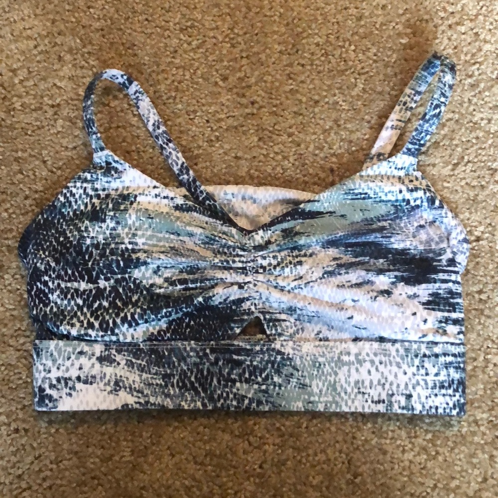 Fabletics Snake Skin Sports Bra 🐍💚💙